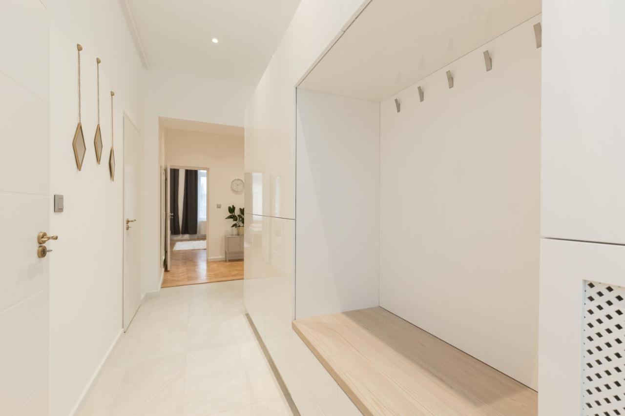 Space And Style In The Heart Of Budapest W 2Br&2Bt מראה חיצוני תמונה